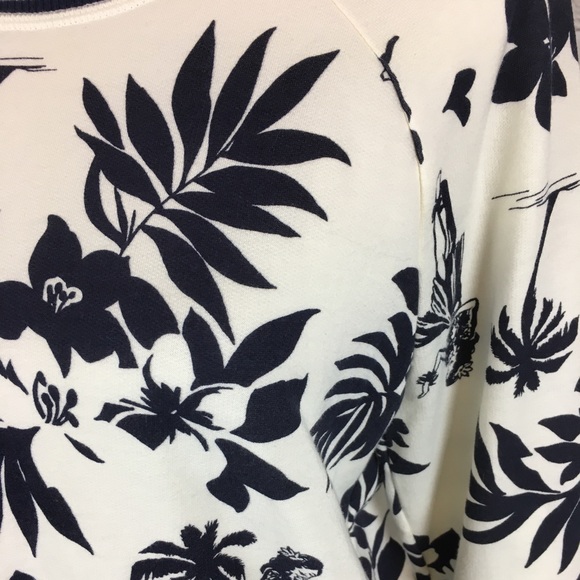 🌺SOLD🌺Aerie Hawaiian Print pullover top - Picture 2 of 5